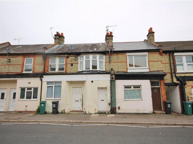 Leavesden Road, Watford, Hertfordshire WD24, 1 bed maisonette to rent, £1,200 pcm | PrimeLocation