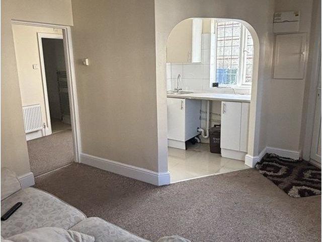 Leavesden Road, Watford WD24, 1 bed flat to rent, £1,250 pcm | PrimeLocation