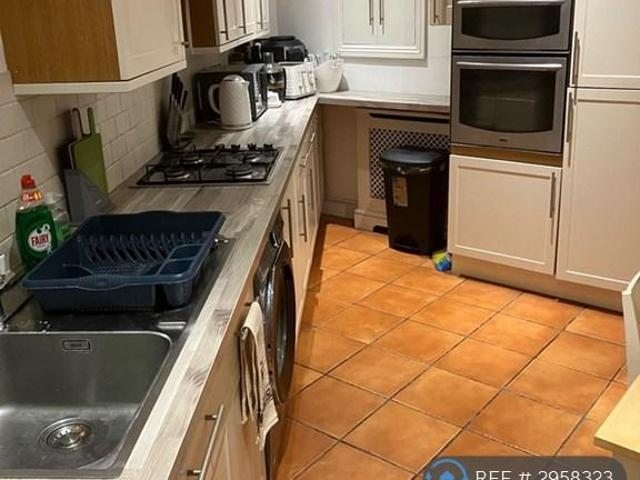 Leavesden Road, Watford, WD24 1 bed in a house share to rent £700 pcm £162 pw