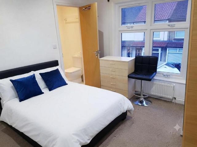 Leavesden Road, Watford WD24 1 bed in a house share to rent £825 pcm £190 pw