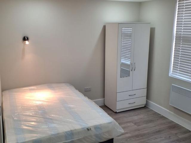 Leavesden Road, Watford WD24, Studio to rent, £950 pcm | PrimeLocation