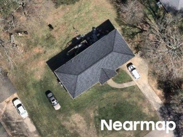 Leawood Ave