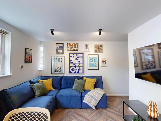 Leazes Parade, Newcastle upon Tyne NE2 4 bed flat to rent £2,739 pcm £632 pw
