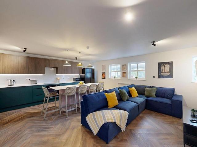 Leazes Parade, Newcastle upon Tyne NE2 6 bed flat to rent £3,796 pcm £876 pw