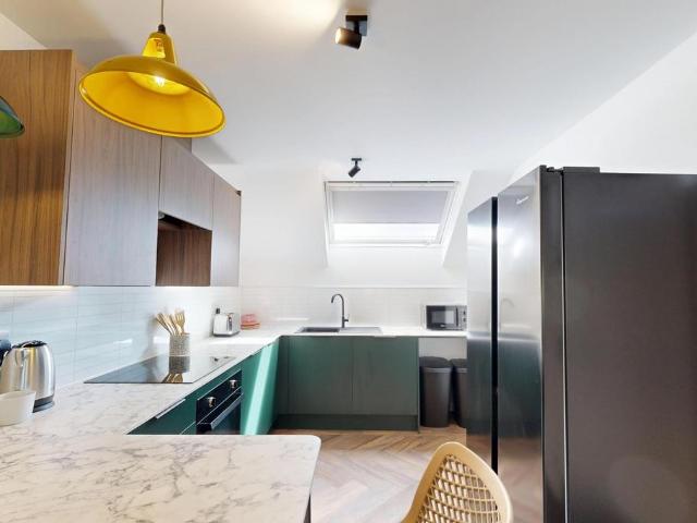 Leazes Parade Holland Drive. 3 bed flat to rent £2,210 pcm £510 pw