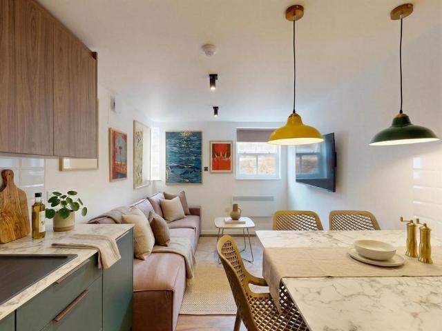 Leazes Parade Holland Drive. 3 bed house to rent £2,028 pcm £468 pw