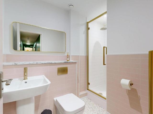 Leazes Parade Holland Drive. 2 bed flat to rent £1,473 pcm £340 pw