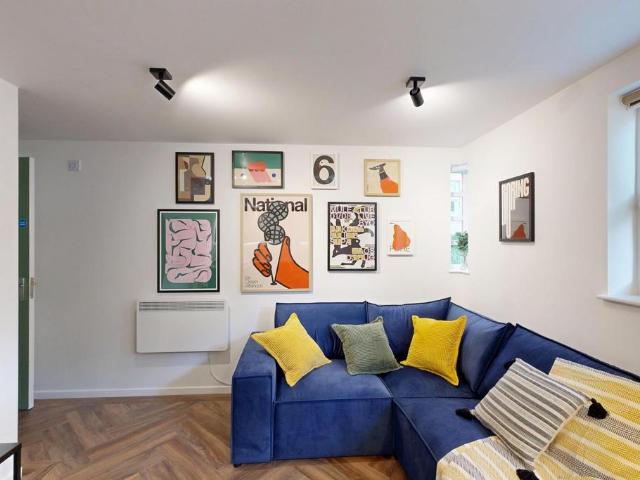 Leazes Parade Holland Drive. 4 bed flat to rent £2,773 pcm £640 pw