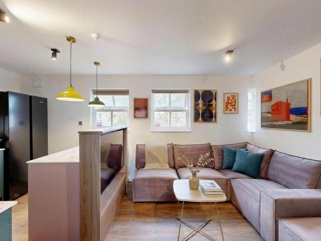 Leazes Parade Holland Drive. 5 bed house to rent £3,358 pcm £775 pw
