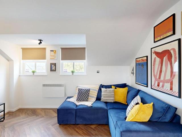 Leazes Parade Leazes Parade. 3 bed flat to rent £2,210 pcm £510 pw