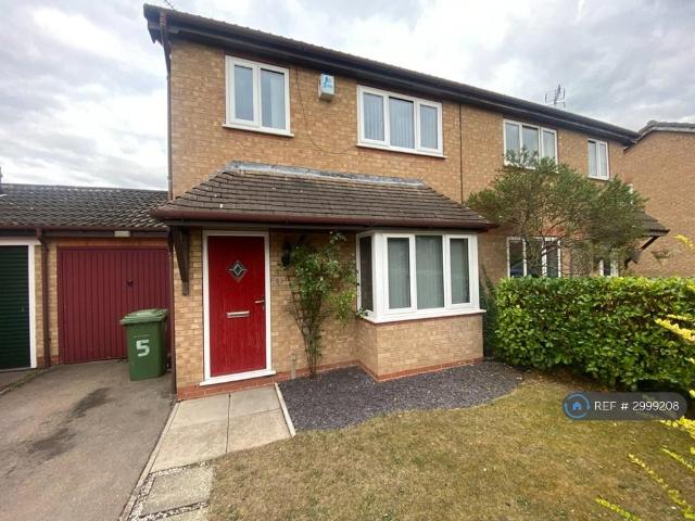 Lea Court, Worksop, S80 3 bed semi detached house to rent £1,000 pcm £231 pw
