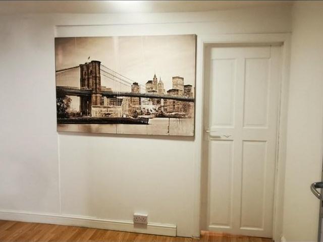 Lea Bridge Road, London, E17 1 bed flat to rent £1,350 pcm £312 pw