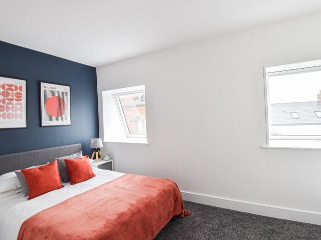 Lea House, Old Middlewich Road, Sandbach CW11, 2 bed flat to rent, £995 pcm | PrimeLocation