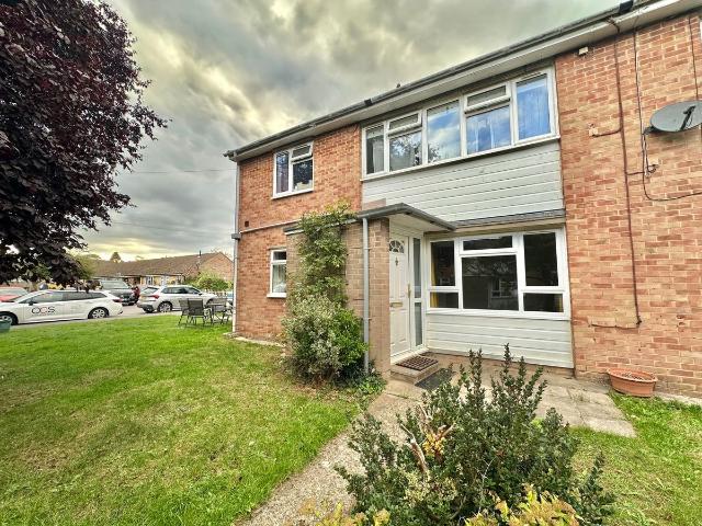 Lea Road, Sonning Common, Reading, Oxfordshire RG4, 2 bed maisonette to rent, £1,300 pcm | PrimeLocation