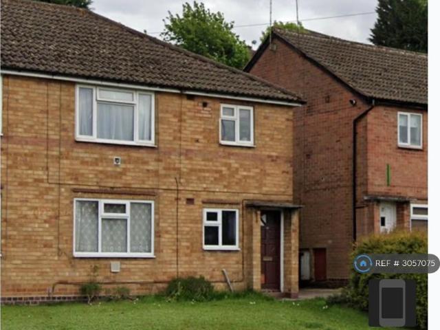 Leach Green Lane, Rednal, Birmingham. 1 bed maisonette to rent £700 pcm £162 pw