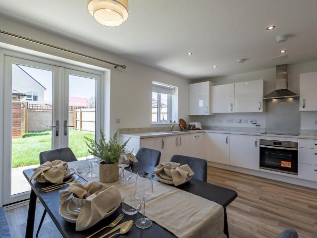 Leaf Living at Allium Park. 4 bed semi detached house to rent £3,250 pcm £750 pw