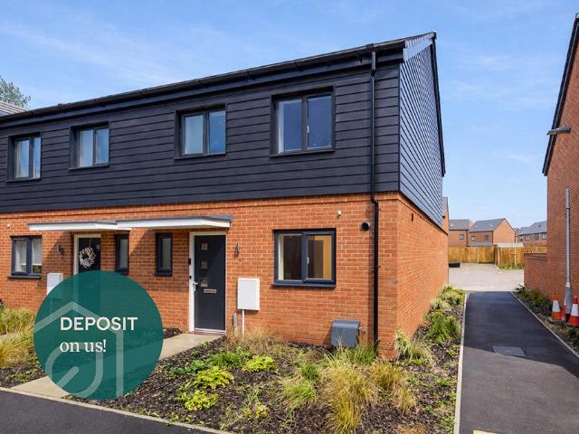 Leaf Living at Bucklers Park. 3 bed end of terrace house to rent £2,175 pcm £502 pw