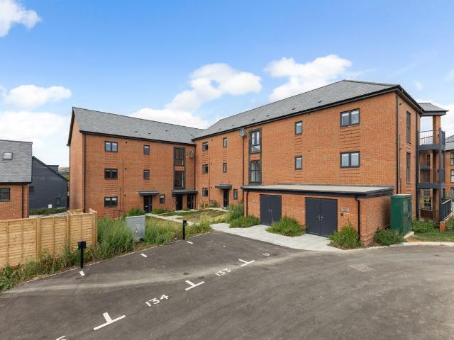 Leaf Living At Rushlake Meadows, Willingdon BN20, 9Bd, 2 bed flat to rent, £1,365 pcm | PrimeLocation