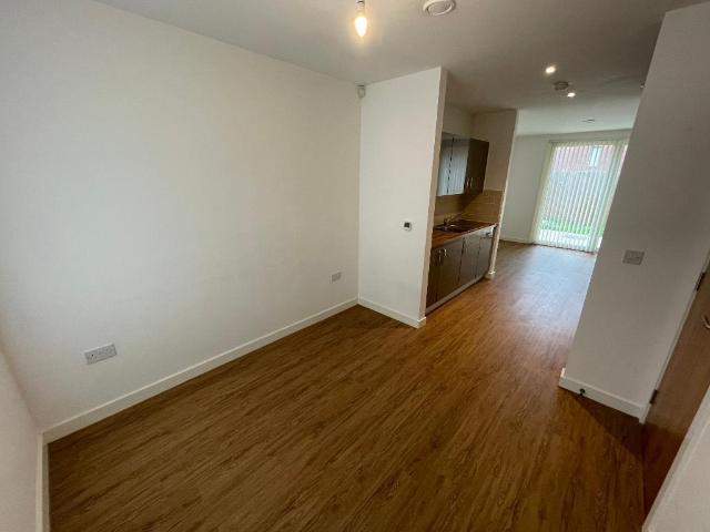 Leaf Street, Manchester, M15 5LE 3 bed mews to rent £1,700 pcm £392 pw