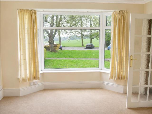 Leafield Close, North Leeds, LS17 5BT