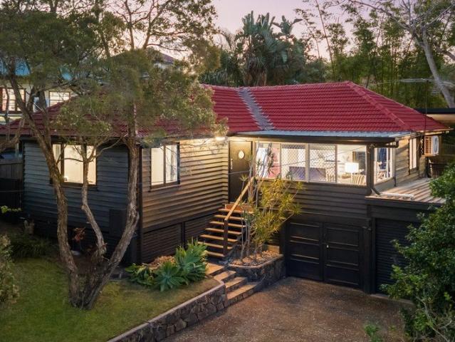 Leafy Tarragindi Living with Privacy, Position and Potential