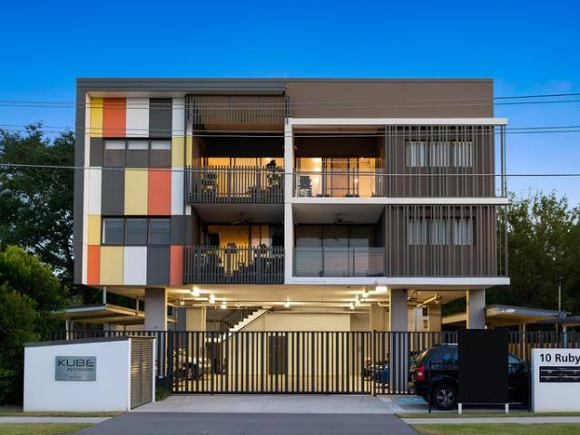 Leafy Boutique Living in the Heart of Mitchelton
