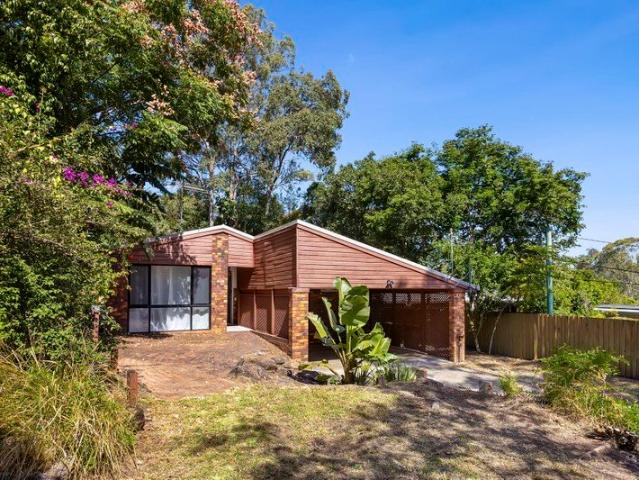 Leafy, Elevated and Full of Potential on 756sqm in Chapel Hill