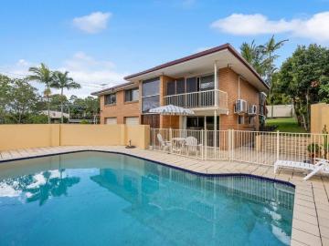 Leafy Everton Park Living with Space, Comfort & Lifestyle Appeal