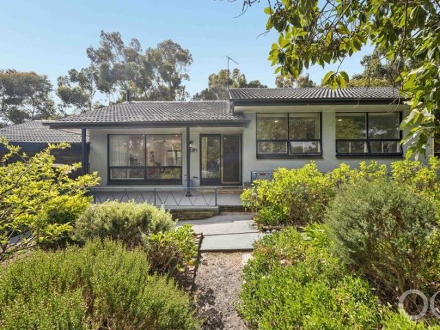 Leafy Flagstaff Hill Living with Space, Comfort & Lifestyle