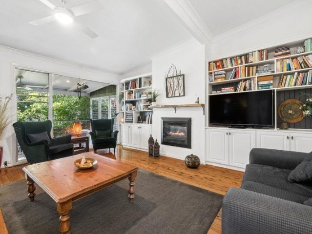 Leafy Kirrawee Escape with Space to Live, Work & Create