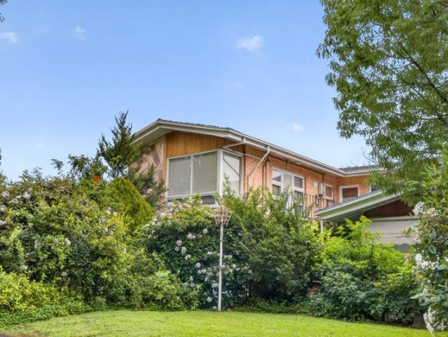 Leafy Living in the Heart of Hazelwood Park