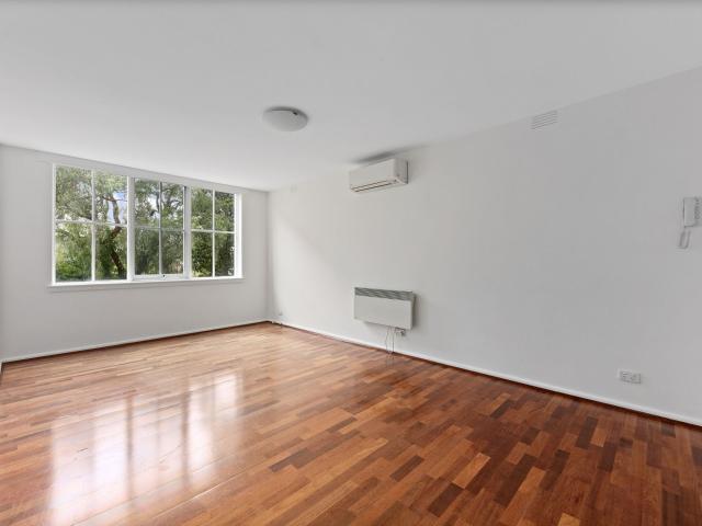 Leafy Oasis in Fantastic Central Location
