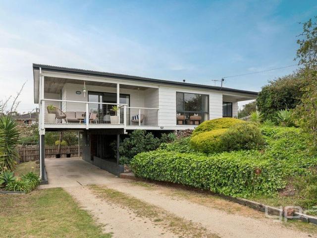 Leafy Outlooks & Effortless Peninsula Living