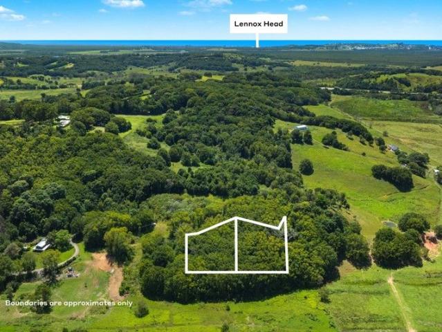 Leafy private land in Tintenbar