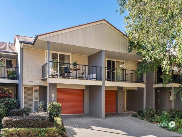 Leafy Retreat Offering Space, Privacy & Everyday Convenience