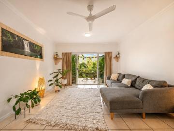 Leafy Retreat in Baybreeze