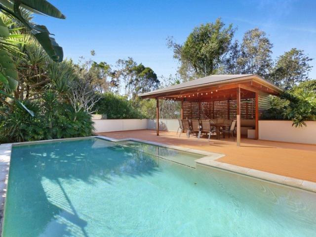 Leafy Sanctuary Fusing Privacy, Tranquillity and Charm