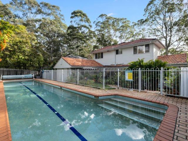 Leafy serenity only 550m from Normanhurst Station