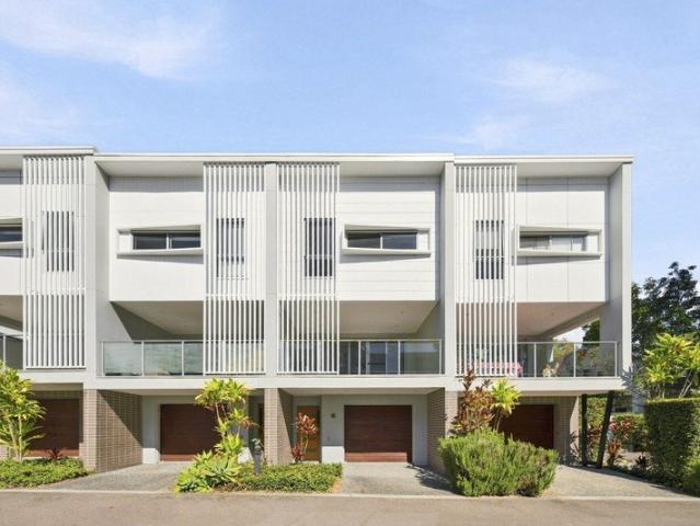 Leafy Surrounds. Contemporary Design. Exceptional Convenience