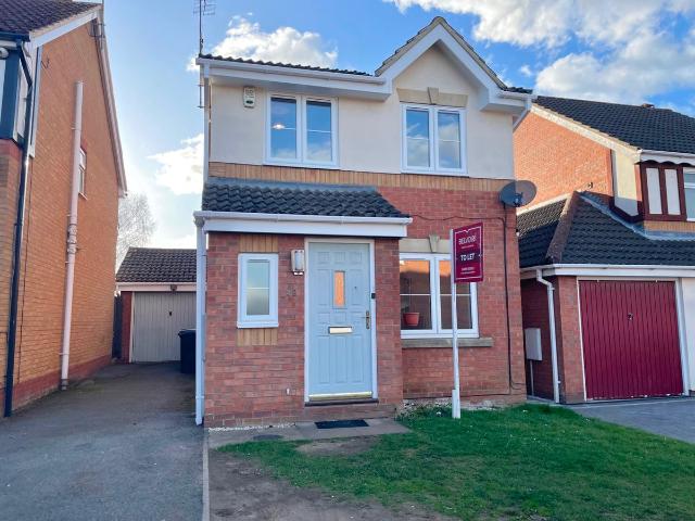 Leah Bank, Northampton NN4, 3 bed detached house to rent, £1,200 pcm | PrimeLocation