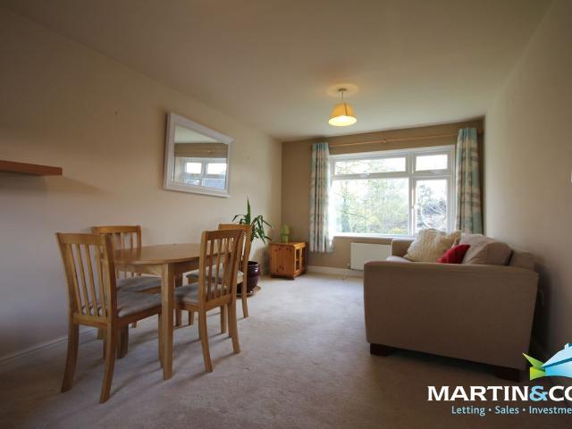 Leahurst Crescent, Harborne B17, 2 bed flat to rent, £1,100 pcm | PrimeLocation