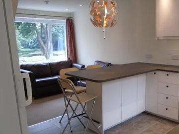Leahurst Crescent, Metchley, B17 0NQ, United Kingdom | 5 bed townhouse for rent #136386576 | Rentberry