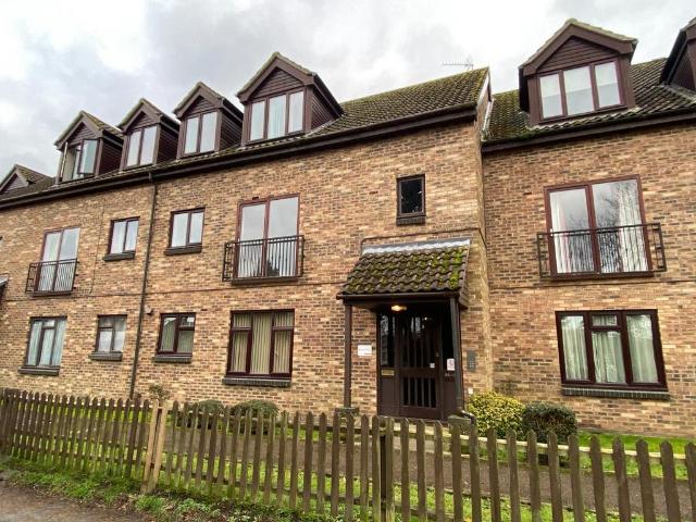 Leamon Court, Brandon IP27 2 bed flat to rent £1,250 pcm £288 pw