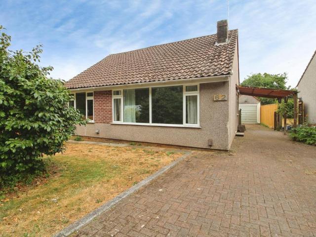 Leap Valley Crescent, Bristol BS16 3 bed bungalow to rent £1,900 pcm £438 pw