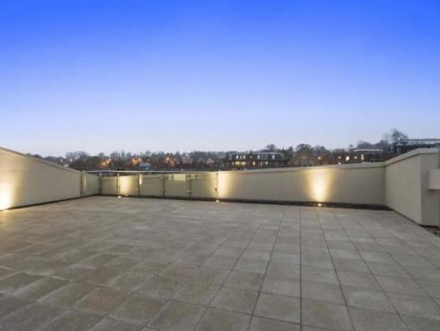 Leapale Lane, Guildford GU1, 2 bed flat to rent, £2,200 pcm | PrimeLocation