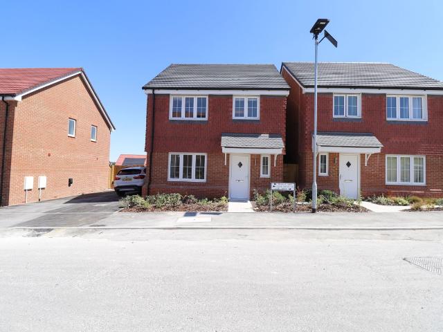 Lear Drive, Salisbury SP2, 3 bed detached house to rent, £1,950 pcm | PrimeLocation