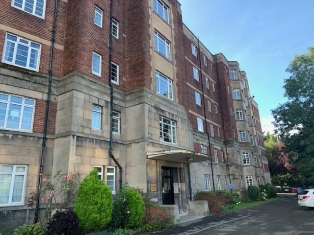 Learmonth Court, Edinburgh, EH4 1PD 2 bed flat to rent £1,650 pcm £381 pw