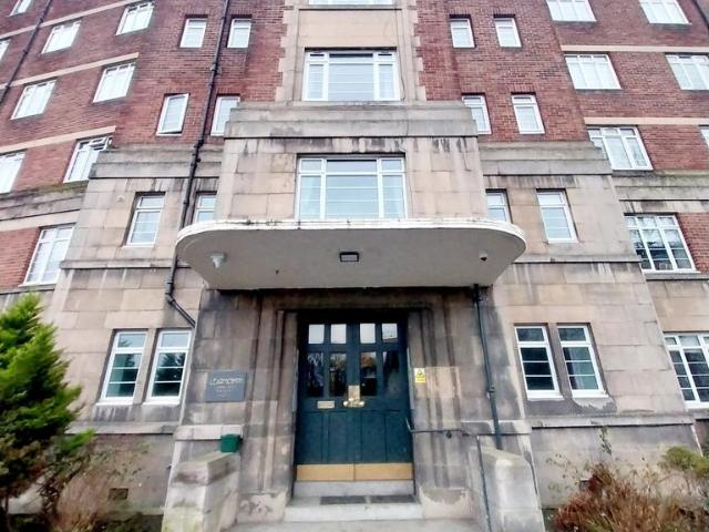 Learmonth Court, Edinburgh. 2 bed flat to rent £1,595 pcm £368 pw