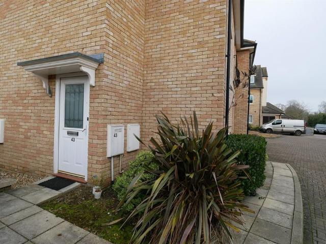 Leas Close, St Ives PE27, 1 bed flat to rent, £1,100 pcm | PrimeLocation