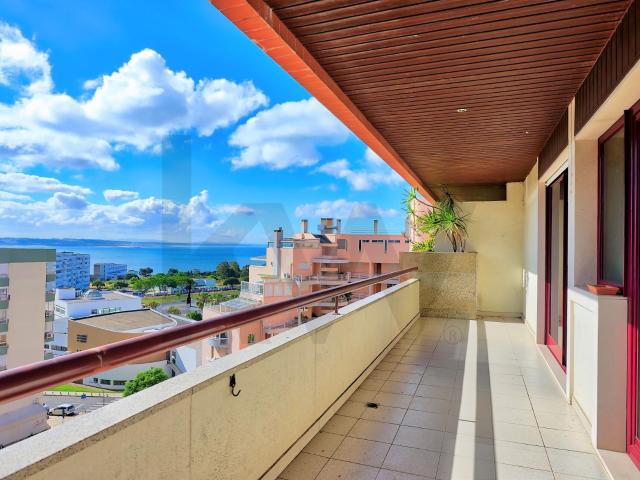 LEASE IN OEIRAS 1 BEDROOM APARTMENT FACING THE SEA WITH GARAGE